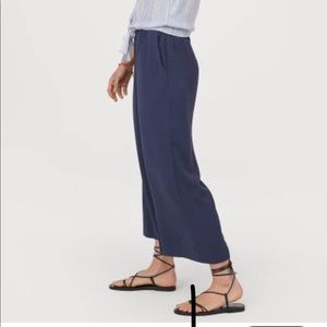 H&M wide leg crop pants - Navy size 4